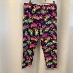 Luv21 Leggings Capris Cropped Women’s Size 2-10 Pockets Neon Yoga Waistband